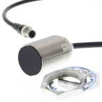 Omron Barrel-Style Proximity Sensor, M30 x 1.5, 22 mm Detection, PNP Normally Open Output, 10 → 30 V dc, IP67,