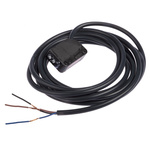 Omron Diffuse Photoelectric Sensor, Block Sensor, 5 mm → 100 mm Detection Range