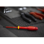 Facom Slotted Insulated Screwdriver, 2.5 x 0.4 mm Tip, 75 mm Blade, VDE/1000V, 178 mm Overall