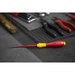 Wiha Slotted Insulated Screwdriver, 3.5 mm Tip, 100 mm Blade, VDE/1000V, 204 mm Overall