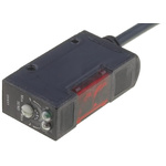 Omron Diffuse Photoelectric Sensor, Block Sensor, 10 mm → 200 mm Detection Range