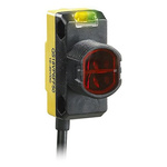 Banner Retroreflective Photoelectric Sensor, Barrel Sensor, 3.5 m Detection Range