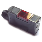 Omron Diffuse Photoelectric Sensor, Block Sensor, 100 mm Detection Range