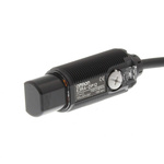 Omron Diffuse Photoelectric Sensor, Barrel Sensor, 300 mm Detection Range