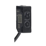 Idec Polarized Retro Reflective Photoelectric Sensor, Miniature Sensor, 5 m Detection Range Others