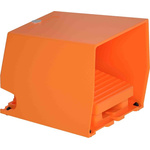 Schneider Electric Latching Foot Switch - Metal Case Material, 1NC+1NO, 3 A Contact Current, 240V Contact Voltage