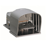 Lovato Off-On-Off Foot Switch - Steel Case Material, 1 NO + 1 NC, 10 A Contact Current, 300V Contact Voltage