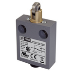 RS PRO Roller Limit Switch, 1NC/1NO, IP67, SPDT, Zinc Alloy Housing, 240V ac ac Max, 3A Max