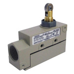 Omron Roller Plunger Limit Switch, NO/NC, IP60, SPDT, 250V ac ac Max, 15A Max