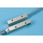 Baumer Inductive Block-Style Proximity Sensor, 2 mm Detection, PNP Output, 10 → 30 V dc, IP67