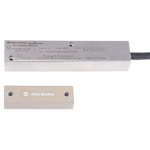 Allen Bradley Guardmaster 440N Series Magnetic Non-Contact Safety Switch, 250V ac, Stainless Steel Housing, NC