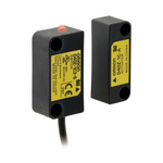 Omron D40Z Series Magnetic Non-Contact Safety Switch, 24V dc, Polybutylene Terephthalate Housing, Cable