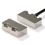 Omron F3S-TGR-N Series Magnetic Non-Contact Safety Switch, 24V dc, Steel Housing, 2NC, M12