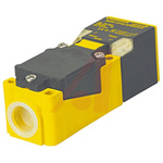 Turck Inductive Block-Style Proximity Sensor, 15 mm Detection, PNP Output, 10 → 30 V dc, IP67