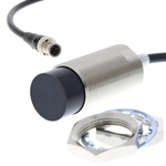 Omron Inductive Barrel-Style Proximity Sensor, M30 x 1.5, 9 mm Detection, NPN, PNP Output