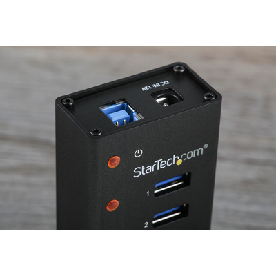 StarTech.com 7 Port USB 3.0 USB A  Hub, AC Adapter Powered, 110 x 44 x 24mm