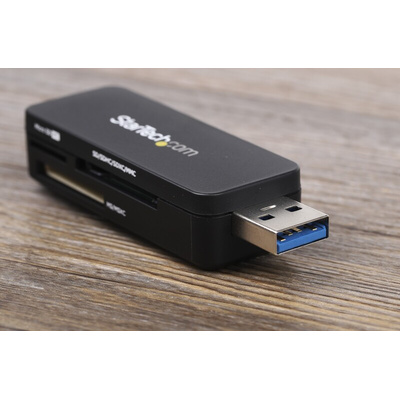 StarTech.com 3 port USB 3.0 External Memory Card Reader for Multiple Memory Cards
