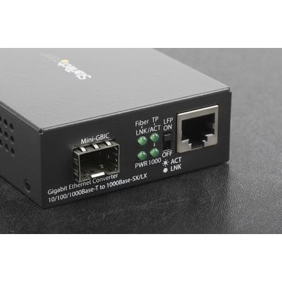 StarTech.com RJ45, SC Media Converter, Single Mode, 10/100/1000Mbit/s, Full Duplex 550m