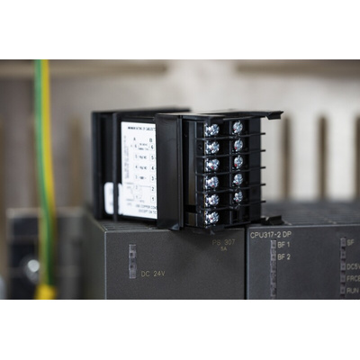 RS PRO Panel Mount PID Temperature Controller, 48 x 48mm, 3 Output Relay, SSR, 110 → 240 V ac Supply Voltage