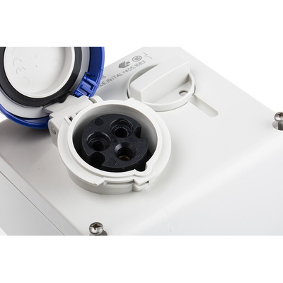 Scame Right Angle Switchable IP66, IP67 Industrial Interlock Socket 2P+E, Earthing Position 6h, 16A, 250 V