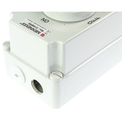 MENNEKES Switchable IP44 Industrial Interlock Socket 3PN+E, Earthing Position 6h, 32A, 400 V