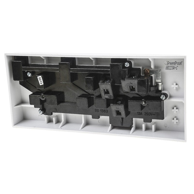 RS PRO White 3 Gang Plug Socket, 1 Pole Poles, 13A, Type G - British, Indoor Use