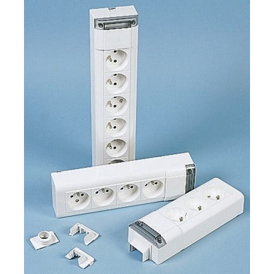 Type E - French 3 Gang Trailing Socket, 250 V ac, No