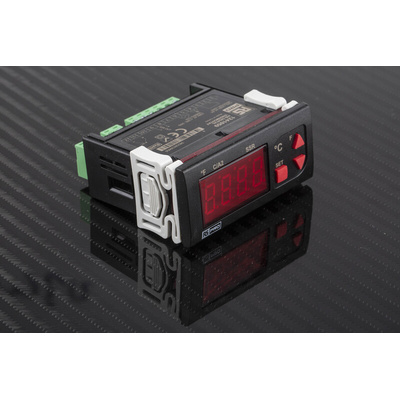 RS PRO Panel Mount On/Off Temperature Controller, 77 x 35mm 1 Input, 2 Output Relay, SSR, 230 V ac Supply Voltage