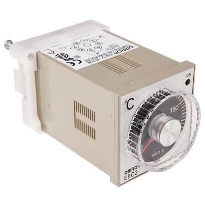 Omron E5C2 On/Off Temperature Controller, 48 x 48mm, 100 → 240 V ac Supply Voltage