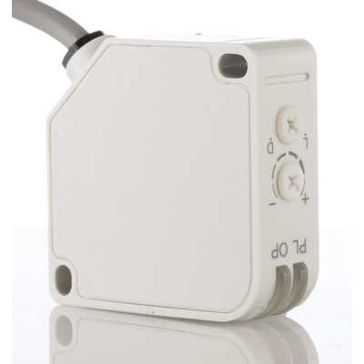 RS PRO Diffuse Reflection Photoelectric Sensor, Block Sensor, 2 m Detection Range