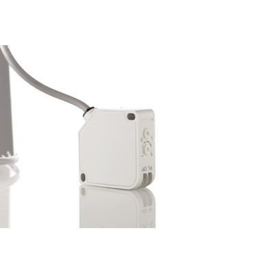 RS PRO Polarised Retro Reflection Photoelectric Sensor, Block Sensor, 5 m Detection Range