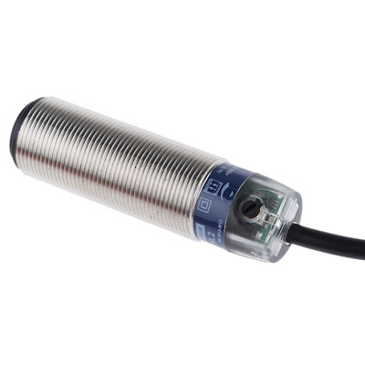 Telemecanique Sensors Diffuse Photoelectric Sensor, Barrel Sensor, 600 mm Detection Range