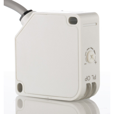 RS PRO Diffuse Reflection Photoelectric Sensor, Block Sensor, 2 m Detection Range