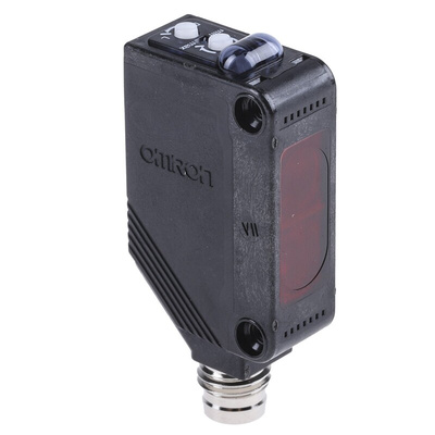 Omron Diffuse Photoelectric Sensor, Block Sensor, 5 mm → 100 mm Detection Range