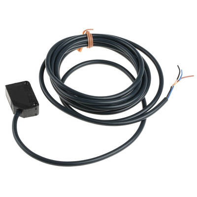 Omron Diffuse Photoelectric Sensor, Block Sensor, 1 m Detection Range