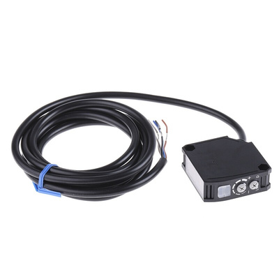 Omron Retroreflective Photoelectric Sensor, Block Sensor, 10 mm → 10 m Detection Range