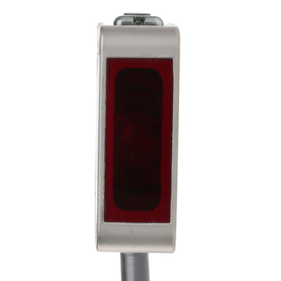 Omron Retroreflective Photoelectric Sensor, Block Sensor, 500 mm Detection Range