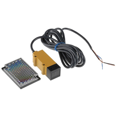 Omron Retroreflective Photoelectric Sensor, Block Sensor, 300 mm Detection Range