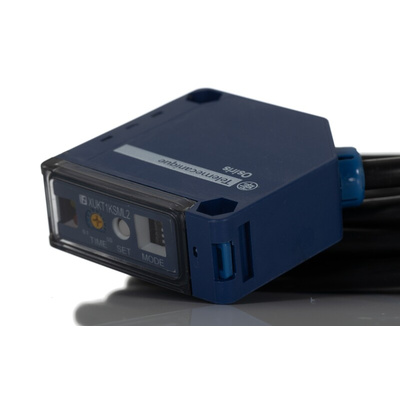 Telemecanique Sensors Retroreflective Photoelectric Sensor, Compact Sensor, 1.5 m Detection Range