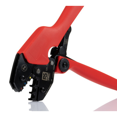 RS PRO Hand Ratcheting Crimp Tool for Insulated Spade Connectors, 0,75 → 6mm² Wire