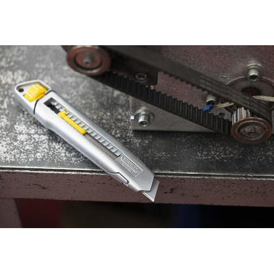 Stanley Safety Knife with Snap-off Blade, Retractable
