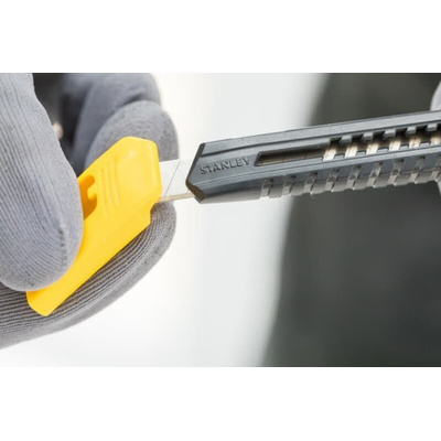 Stanley Safety Knife with Snap-off Blade, Retractable