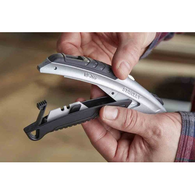 Stanley FatMax Safety Knife with Straight Blade, Retractable