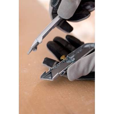 Stanley Safety Knife with Straight Blade, Retractable