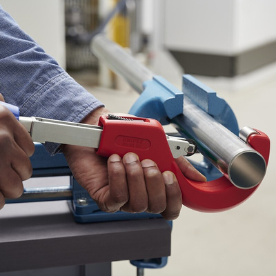 Knipex Pipe Cutter 6 → 35 mm, Cuts Plastic