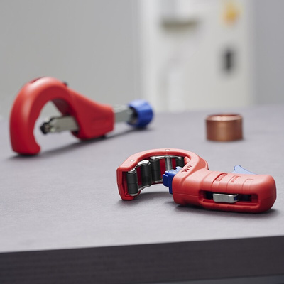 Knipex Pipe Cutter 6 → 35 mm, Cuts Plastic