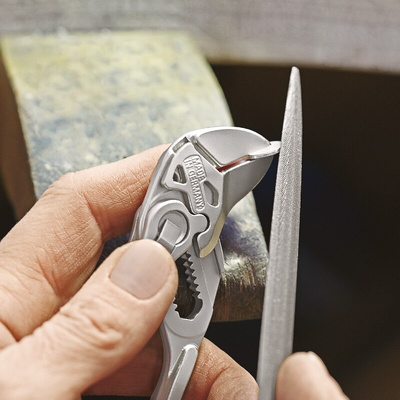 Knipex 86 03 Plier Wrench, 125 mm Overall, Flat, Straight Tip, 23mm Jaw
