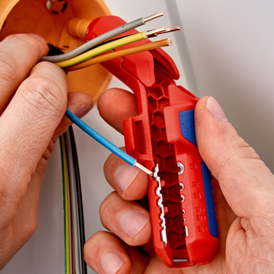 Knipex 16 95 02 SB Series ErgoStrip® Universal stripping tool, 0.2 mm² Min, 135 mm Overall