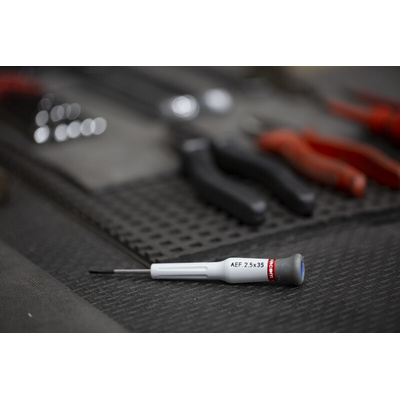 Facom Slotted Screwdriver, 2.5 mm Tip, 35 mm Blade, 117 mm Overall