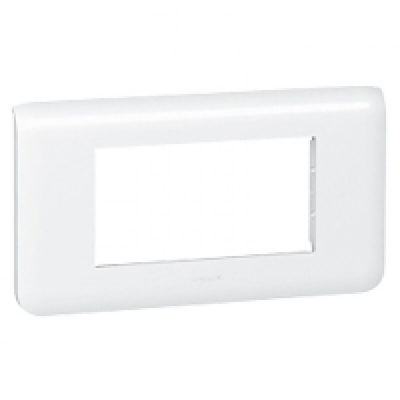 Legrand White 4 Gang Faceplate & Mounting Plate